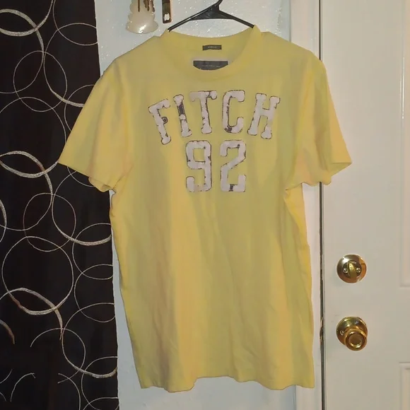 Men's Abercrombie & Fitch T-shirt - Picture 4 of 5